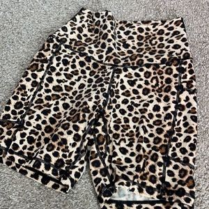 Colorfulkoala size small shorts